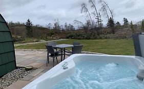 Tawny Owl Pod With Hot Tub